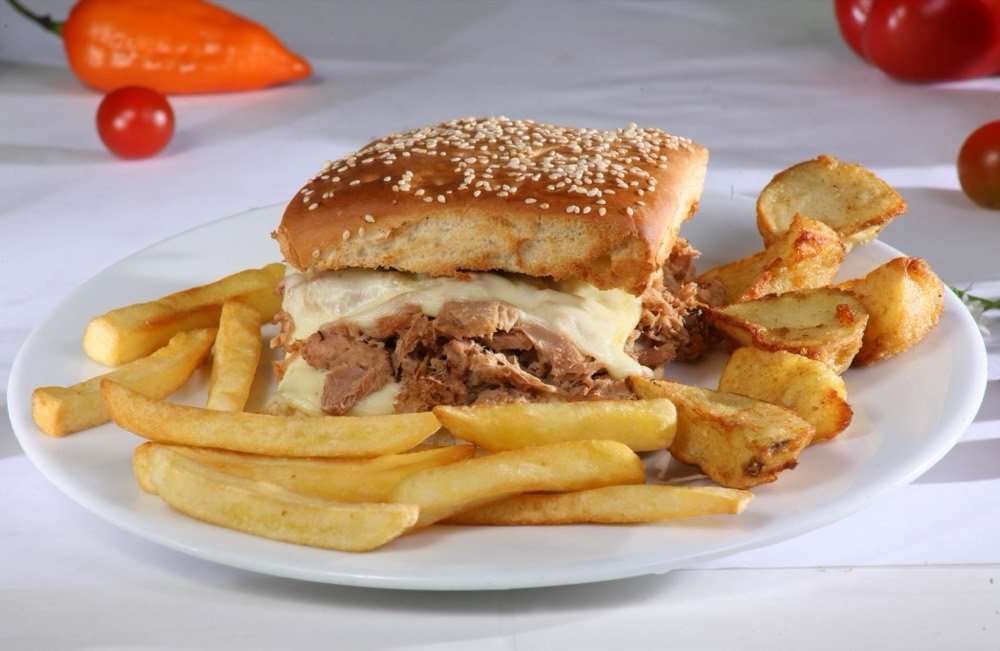 Sandwich de Atun con Papas a la Francesa